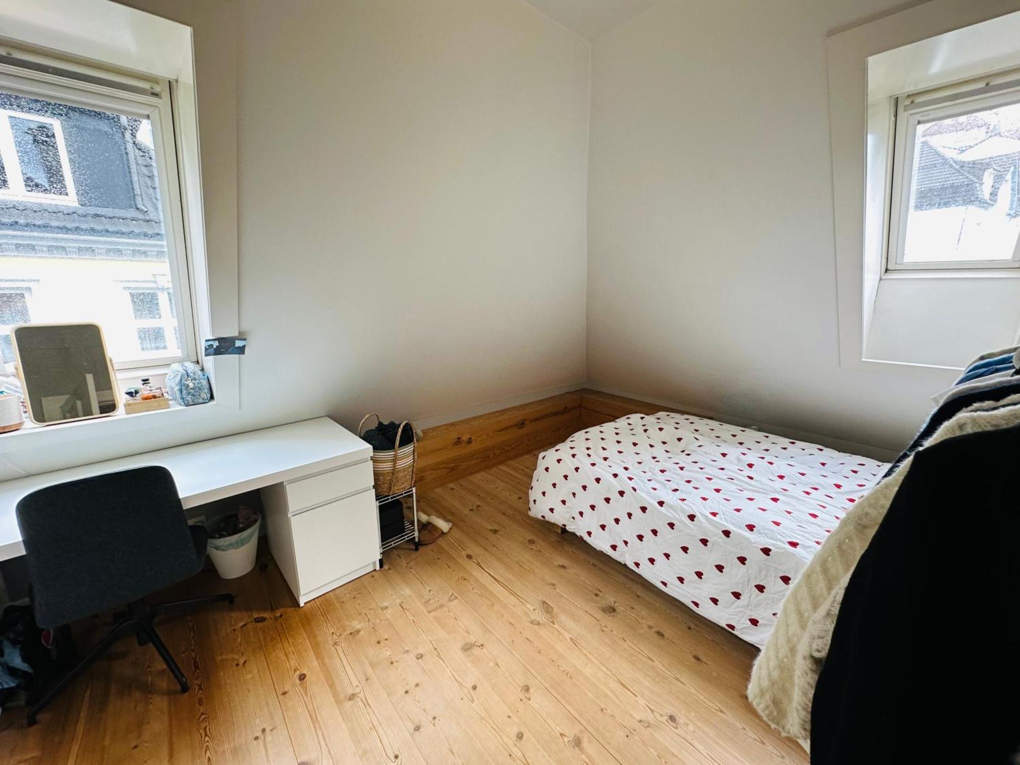 Sjarmerende Bolig Like Ved Togstasjonen Apartment Bergen Exterior foto