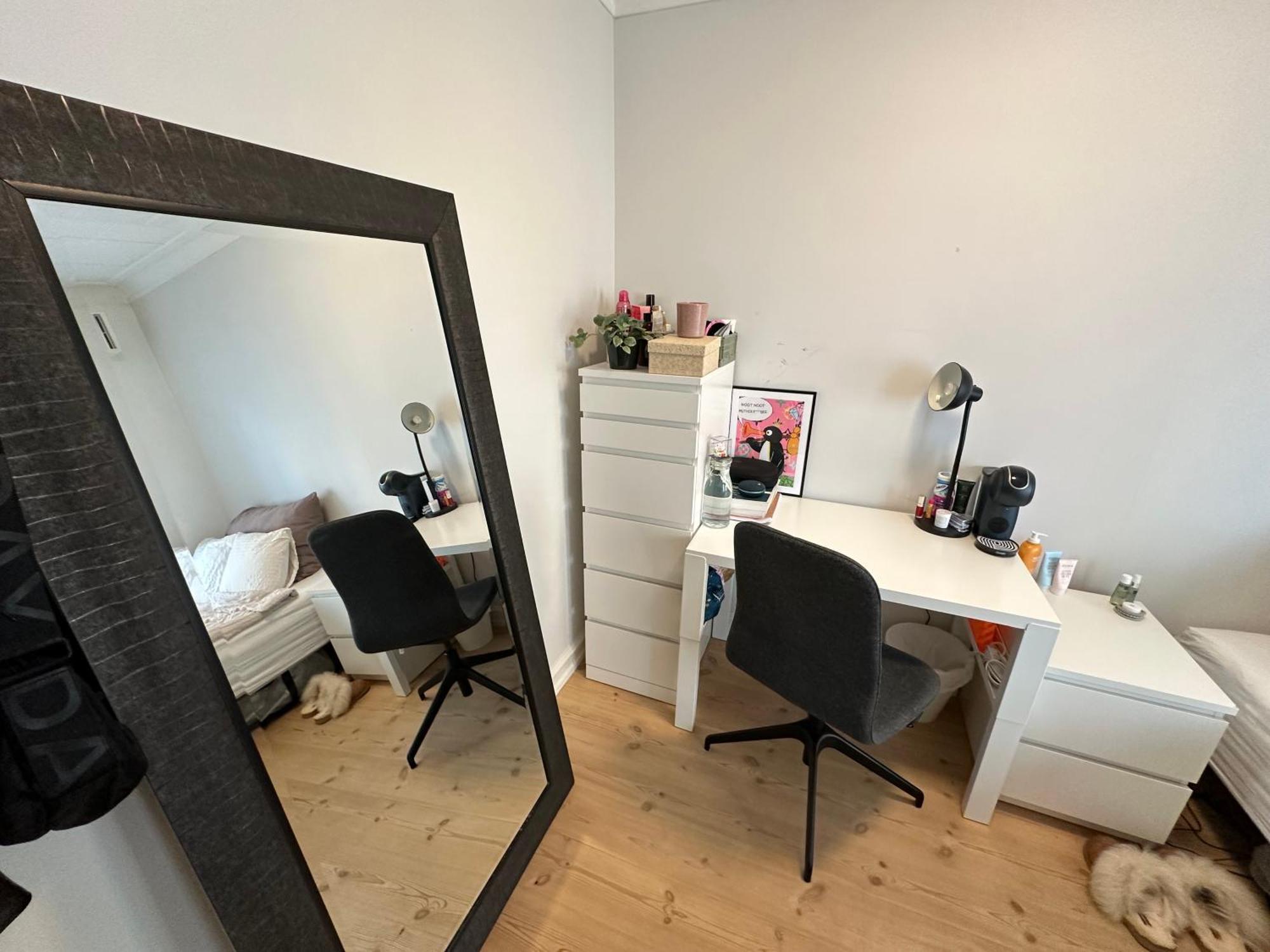 Sjarmerende Bolig Like Ved Togstasjonen Apartment Bergen Exterior foto