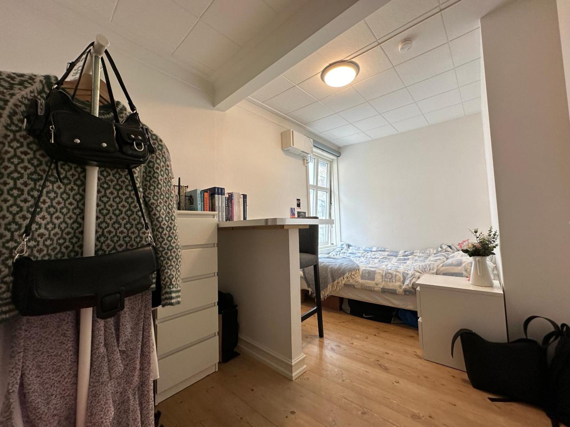 Sjarmerende Bolig Like Ved Togstasjonen Apartment Bergen Exterior foto