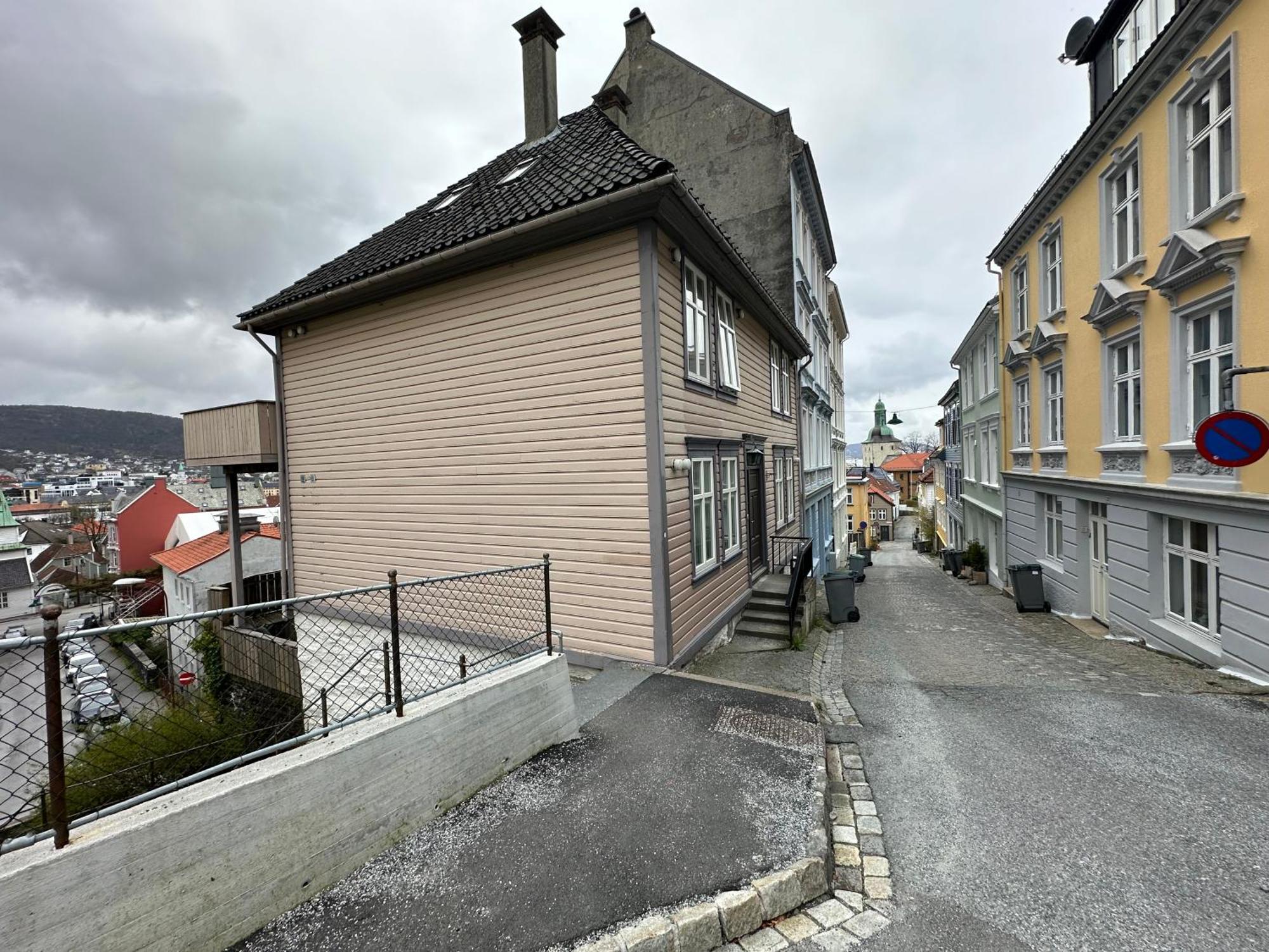 Sjarmerende Bolig Like Ved Togstasjonen Apartment Bergen Exterior foto